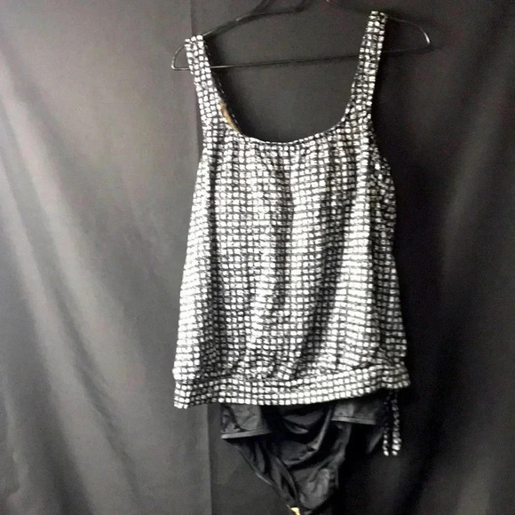 MAXINE OF HOLLYWOOD WO SZ 20 ON PIECE SWIMSUIT - Picture 1 of 11